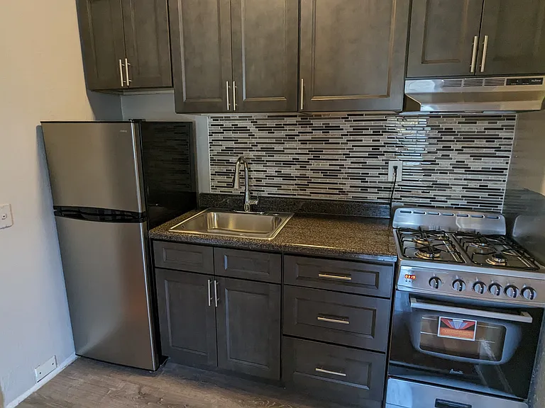 72 W Hudson Ave — Photo 4