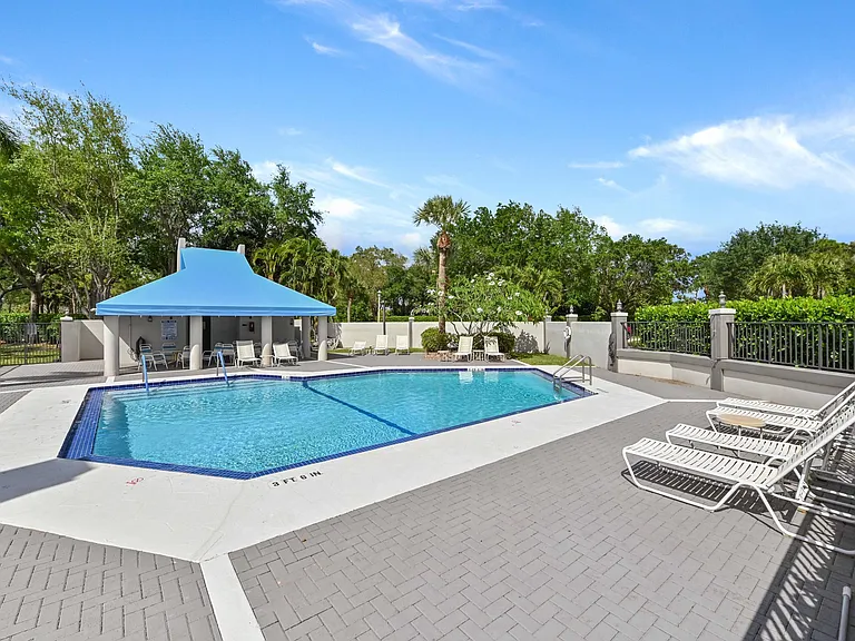 1012 Landings Blvd — Photo 21