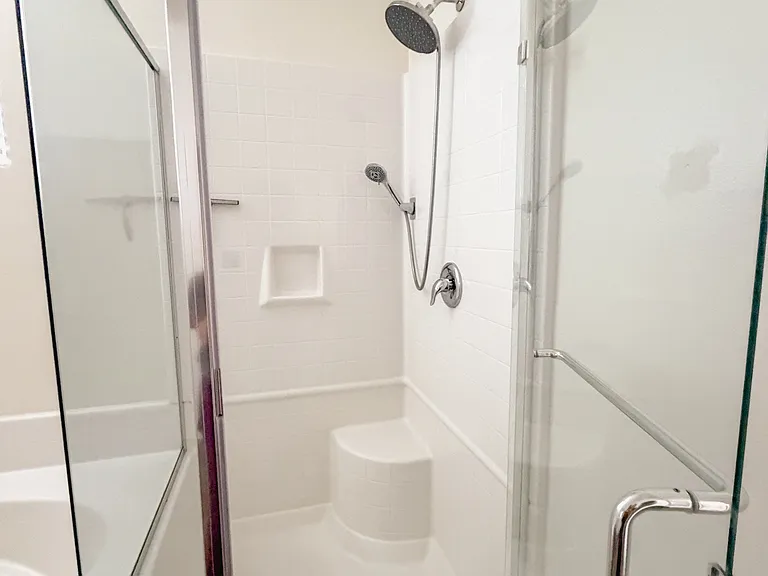 Large shower head