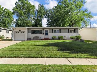 2515 Flamingo Dr, Florissant, MO