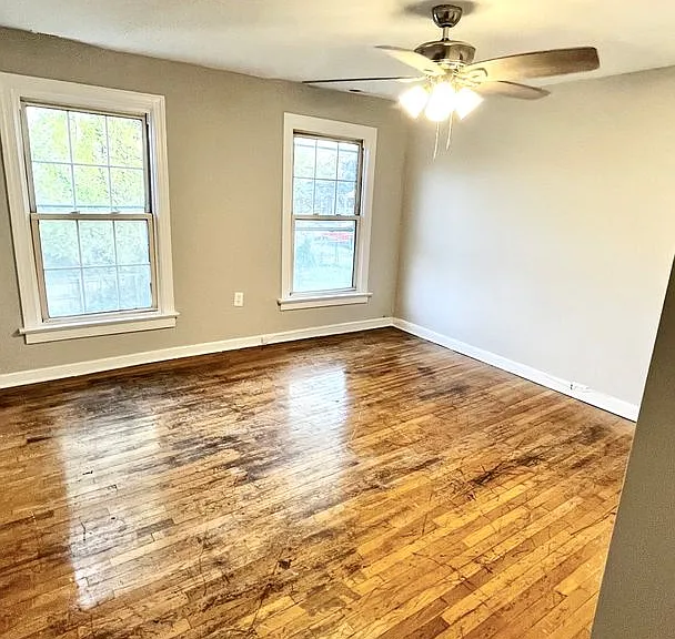 1812 Everett St — Photo 18
