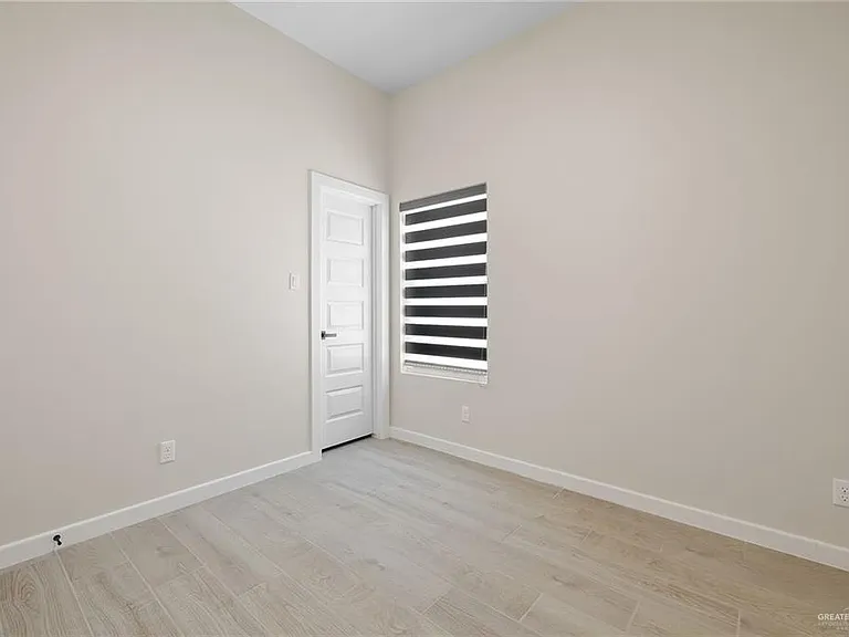 5705 Notre Dame Ave #3 — Photo 11