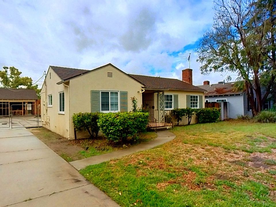 1st image of 1316 College Ave