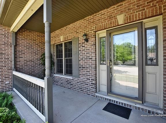 2nd image of 1823 Winmont Ct