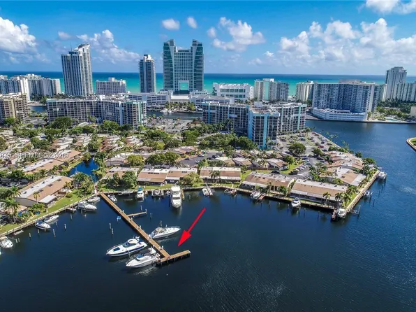 2731 S Parkview Dr, Hallandale Beach, FL 33009