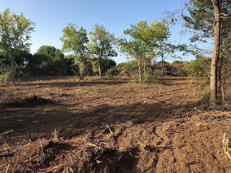 1st image of 828 Armadillo Dr