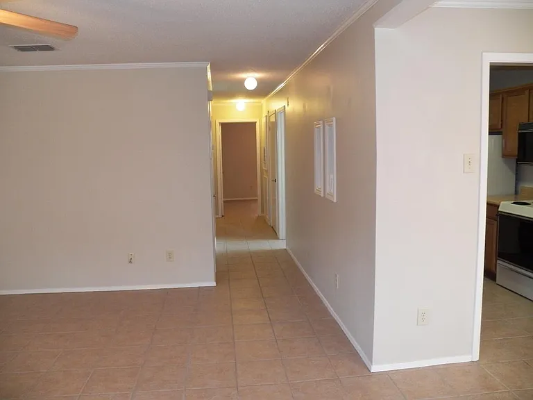 400 W South Town Dr #107 — Photo 8