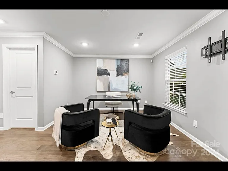 1233 Queen Lyon Ct — Photo 12