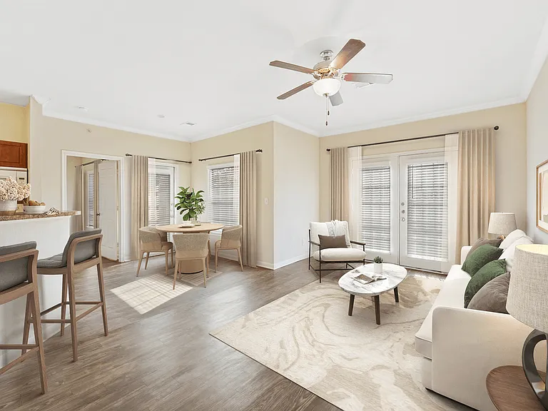 Stonebrook Apartments — Photo 13