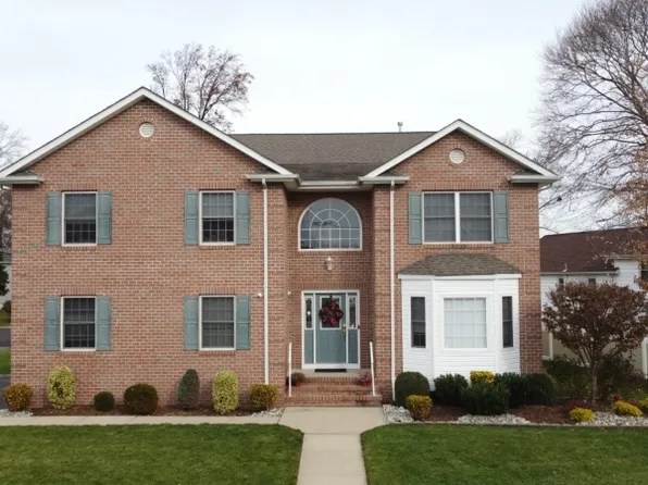 7 Norwood Cir, Clark Twp., NJ 07066