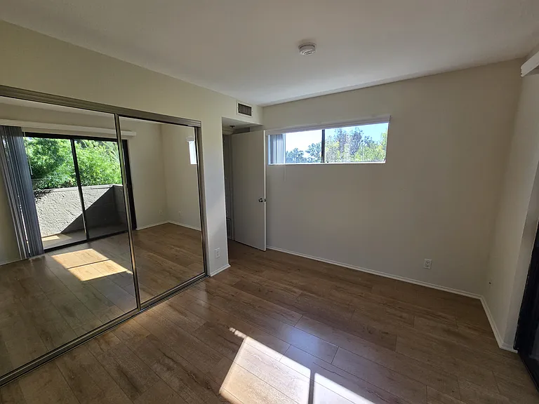 Strathmore Regency — Photo 118