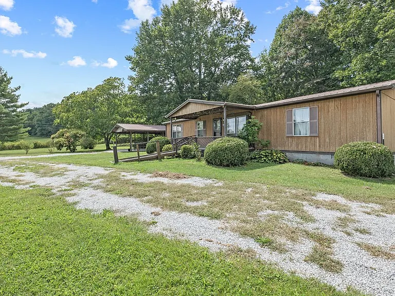 1345 Midway Rd — Photo 2