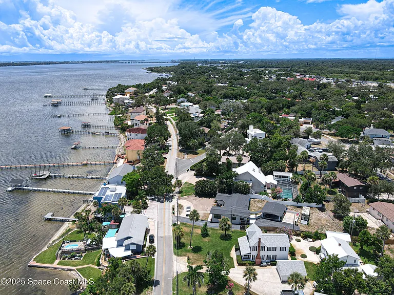2811 N Indian River Dr — Photo 40