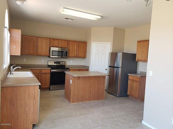 2nd image of 816 W Sunland Ave