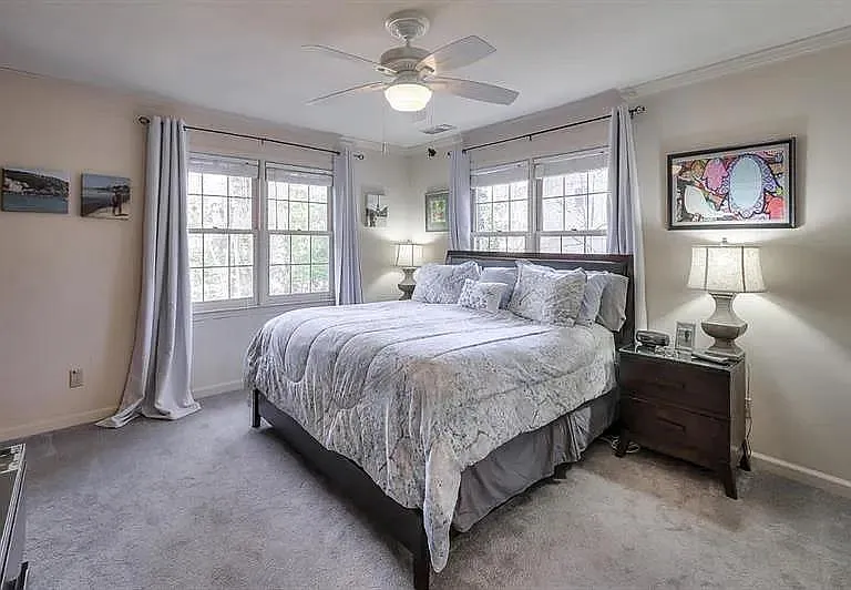 555 Greenland Rd — Photo 19