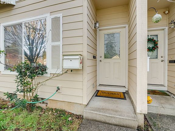 4th image of 254 NW Connell Ave