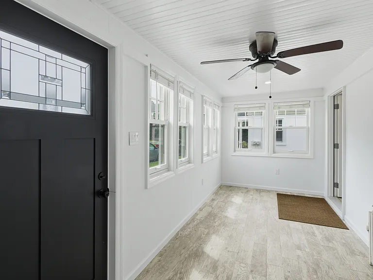 38 Smith St #1 — Photo 3