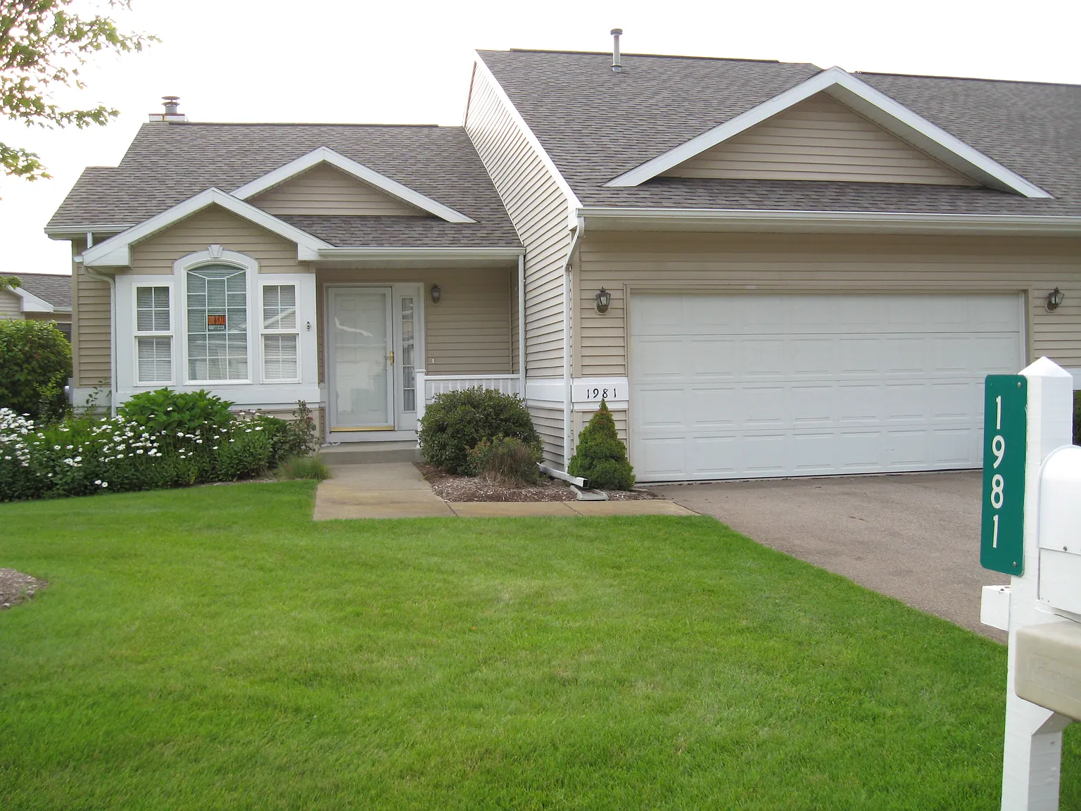1981 Quail Cove Dr photo 1