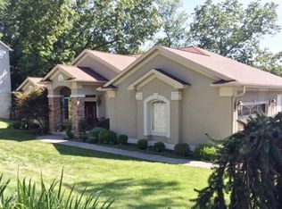 4 Oak Ln, Bluefield, WV 24701