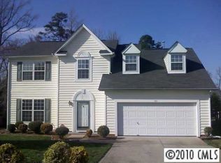 7211 Claiborne Woods Rd, Charlotte, NC 28216