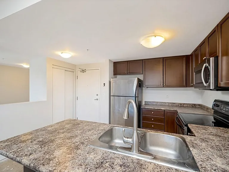 43 Goodwin Dr #307 — Photo 4
