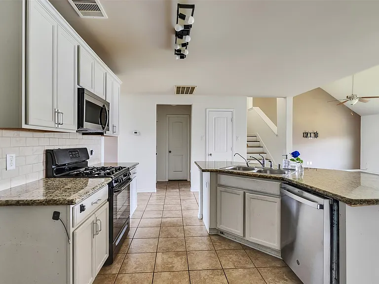9203 Haverford Cove Ct — Photo 5