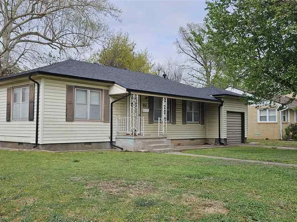 112 N 13th St, Ponca City, OK 74601