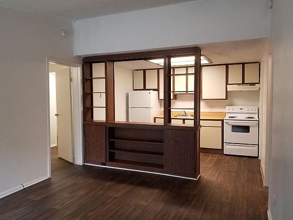 5th image of 5050 North Ln