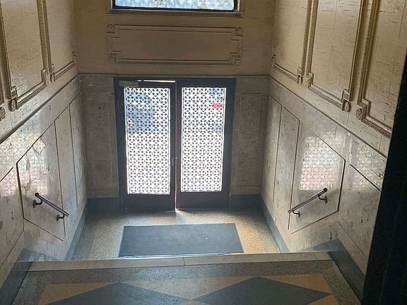 4th image of 5009 Broadway APT 511