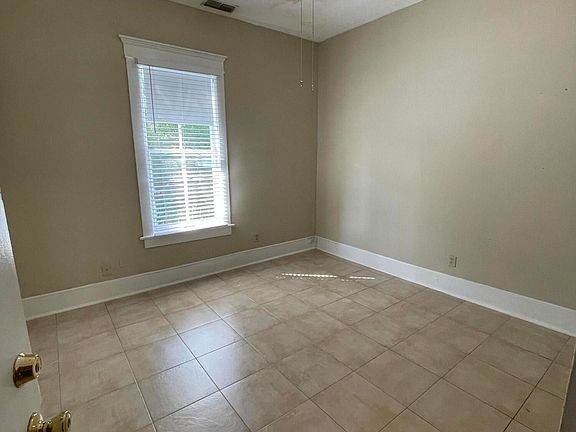 5th image of 1604 Cherry St #4
