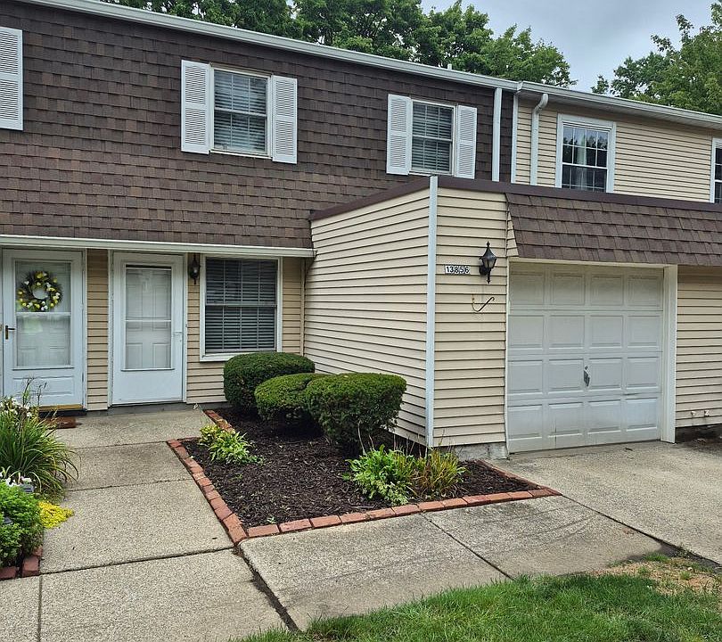 1st image of 13856 Oakbrook Dr
