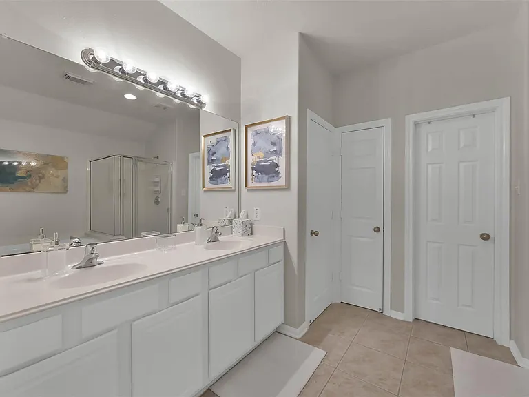 15 Aquiline Oaks Pl — Photo 33