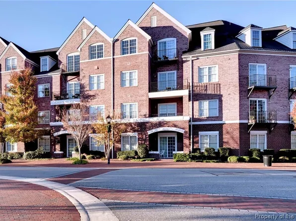 5215 Center St APT 210, Williamsburg, VA 23188