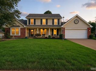 11 Rhinegarten Dr, Florissant, MO 63031