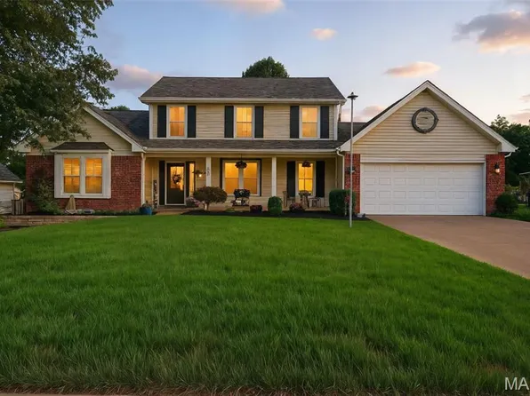 11 Rhinegarten Dr, Florissant, MO 63031