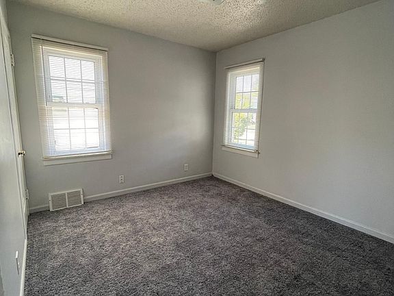 4th image of 25917 McDonald St