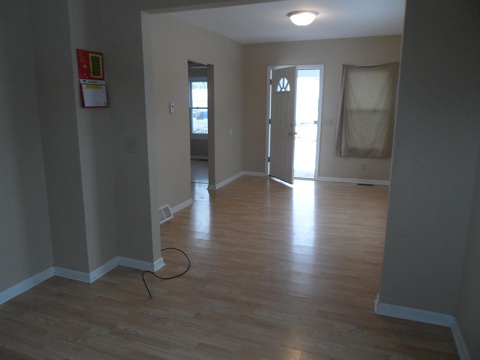 1st image of 1394 White St