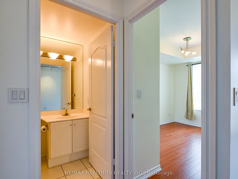28 William Carson Cres #804 — Photo 24