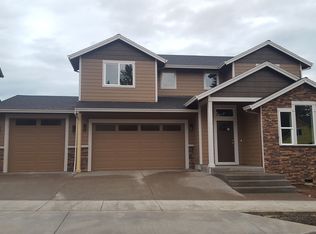 38311 Juniper St, Sandy, OR 97055