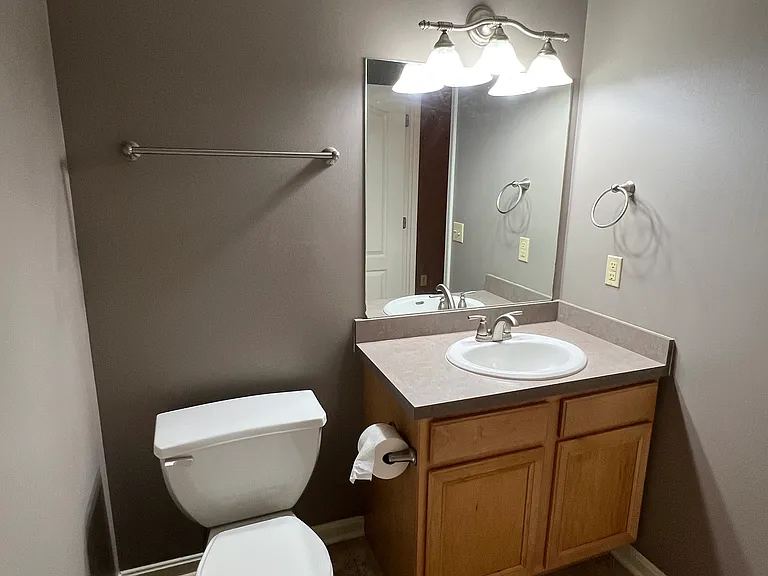 2494 Cedar Creek Ln — Photo 26