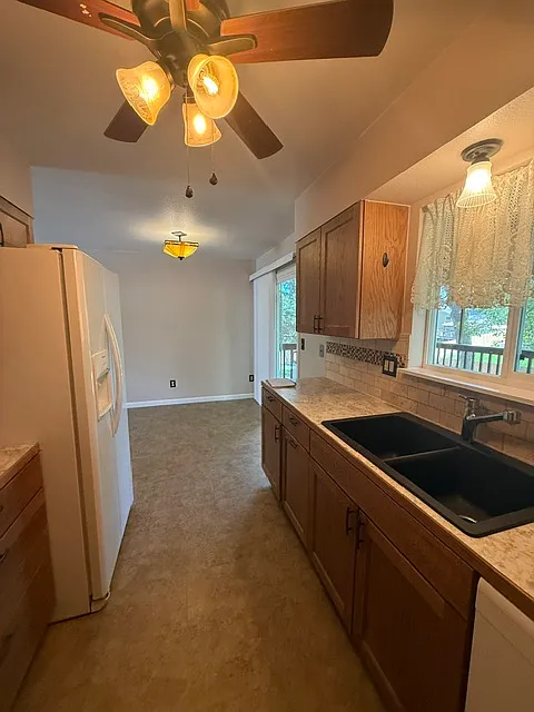 3 bed, 1314 sqft, $2,600 — Photo 4