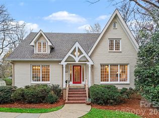 901 Shady Bluff Dr, Charlotte, NC 28211