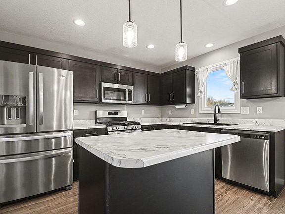2nd image of 107 Pepper Ridge Dr S