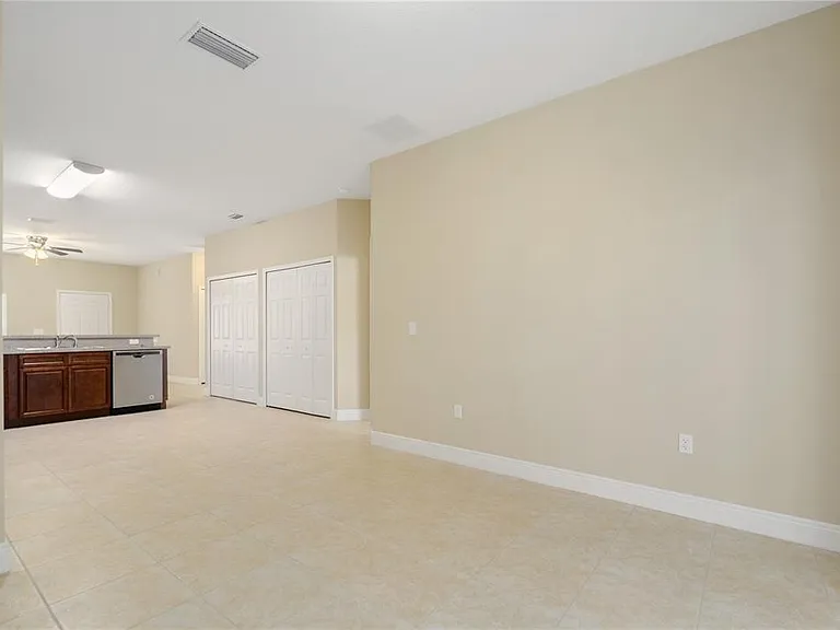 411 Blackbird Way — Photo 11