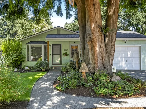 11507 SE Yamhill St, Portland, OR 97216