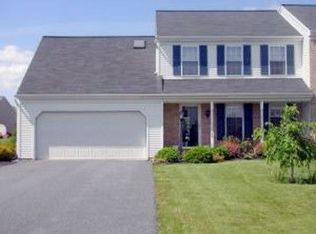 29 Limestone Ct, Lititz, PA 17543