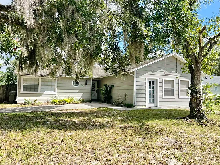 152 Summerset Dr — Photo 2