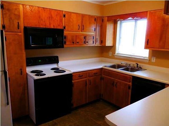 2nd image of 4310 Shelborne Dr