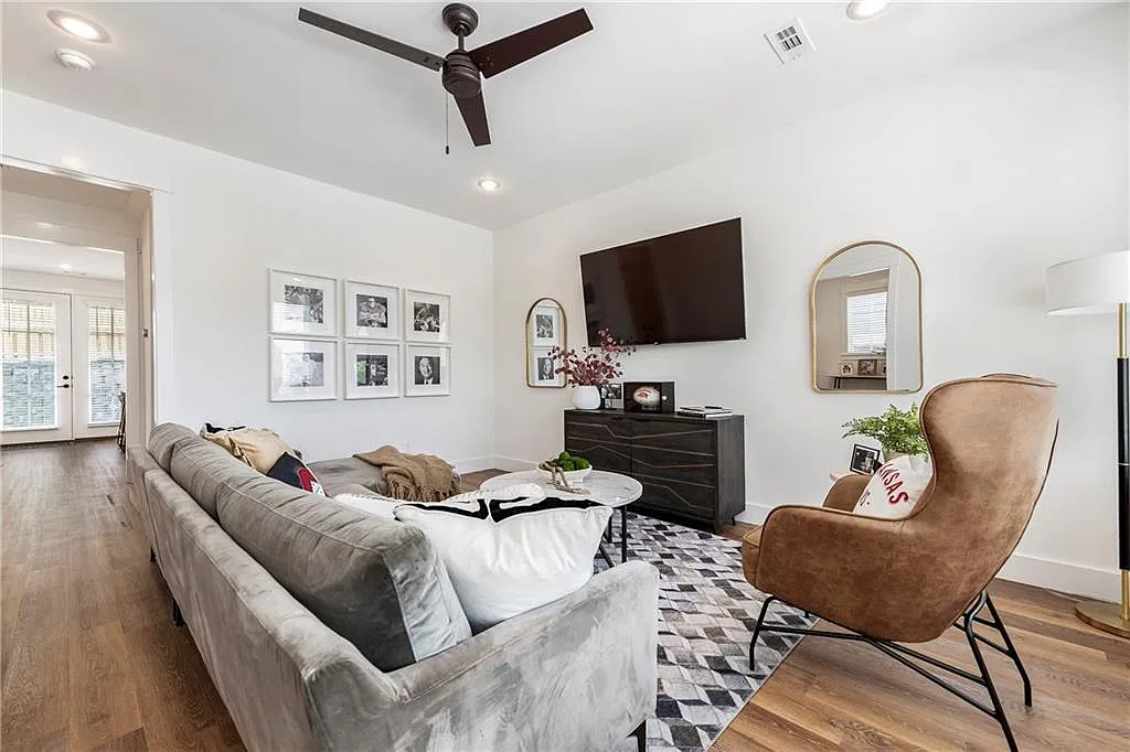 3 bed, 2.5 bath, 1740 sqft, $3,200 — Photo 3