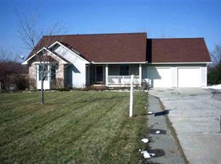 8136 W Potter Rd, Flushing, MI 48433